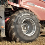 The larger contact patch and lower ground pressure helps CerexBib tyres to reduce rut depth and increase traction on wet and dry ground.